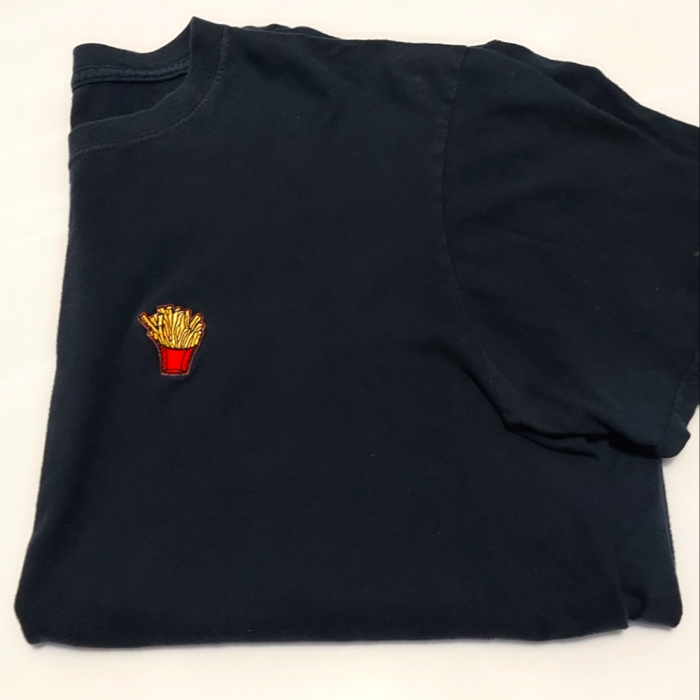 Artists Union Collection Co.  French Fry shirt |L|